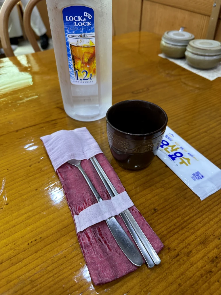 부산 중앙동 섬진강재첩국 수저